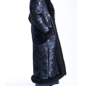 Faux Fir Jaquard Coat In Navy Blue